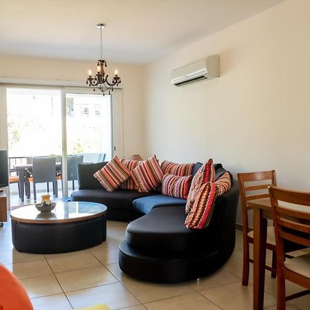 Stylish 2 Bedroom Apartment In Pegia Peyia Bagian luar foto