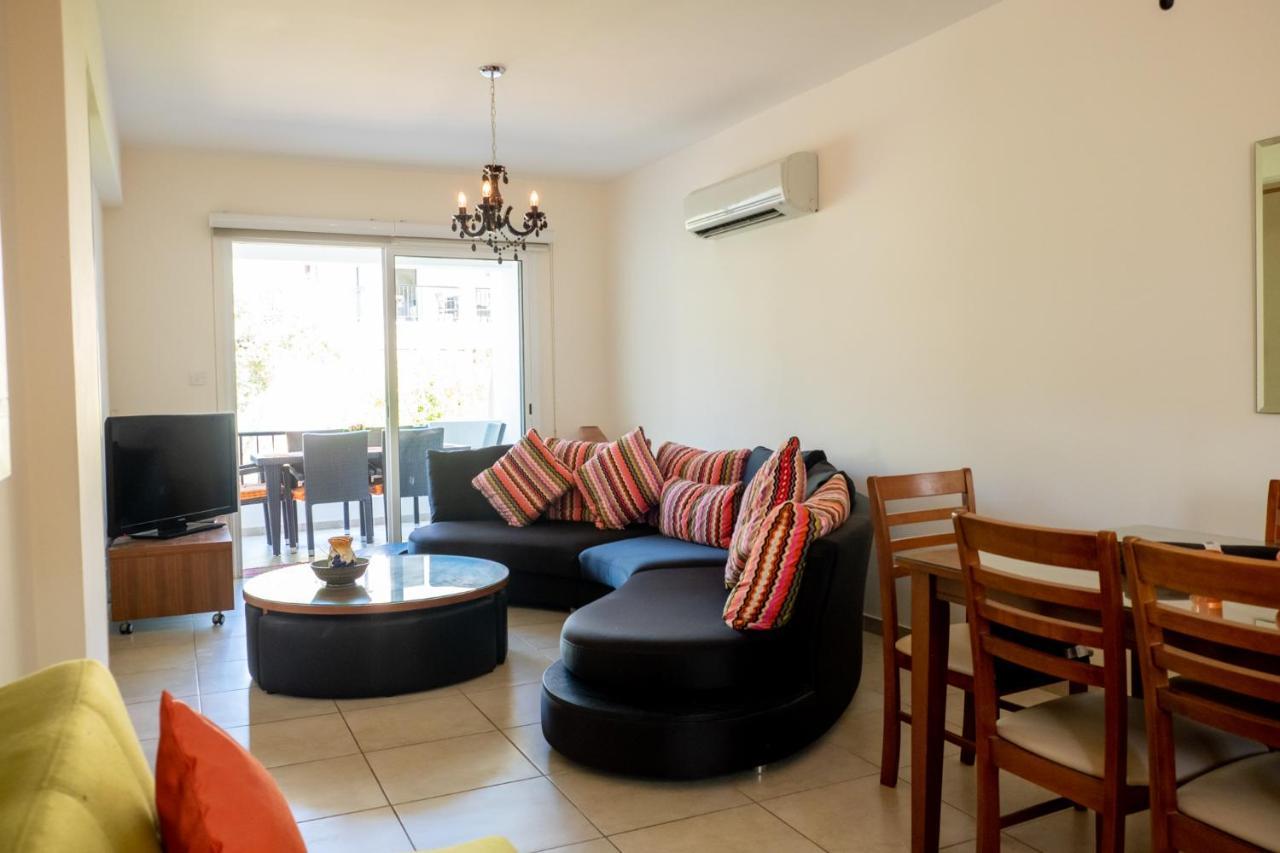 Stylish 2 Bedroom Apartment In Pegia Peyia Bagian luar foto