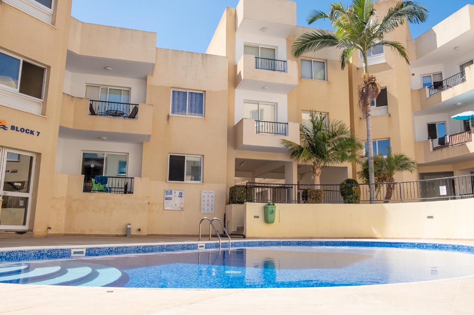 Stylish 2 Bedroom Apartment In Pegia Peyia Bagian luar foto